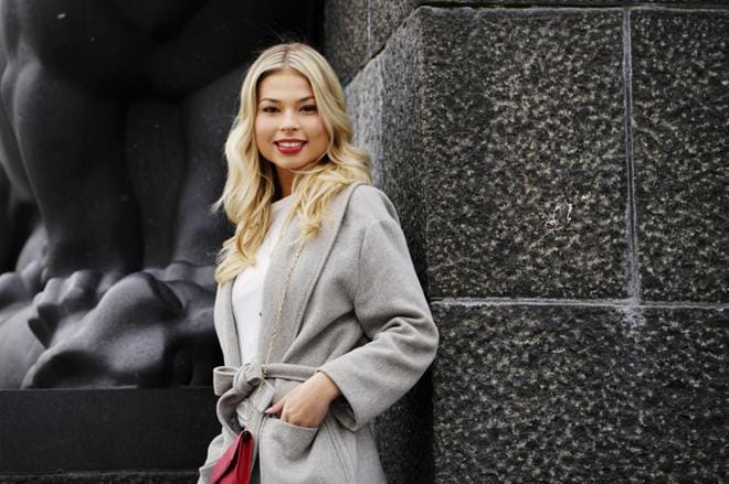 Essi Unkuri osallistuu tämän viikon ajan missikouluun, jossa eri alojen ammattilaiset kouluttavat Miss Suomi -semifinalisteja. Kuva: Samppa Toivonen