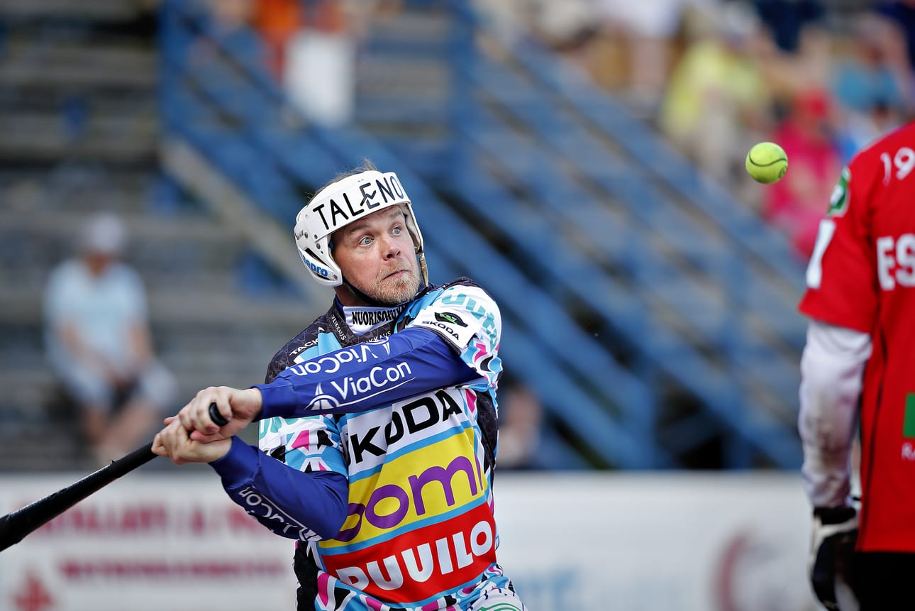 Janne Mäkelä antoi mailansa laulaa JoMa:n kannalta tuhoisaa lauluaan. Arkistokuva.