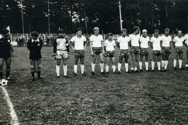 Kesällä 1984 Huure pääsi Vaasan kaupungin virallisena edustajana pelaamaan ystävyyskaupunki Pärnuun. Vaasalaiset keskittyivät urheiluun, ja Huure pelasi naapurissa huippupeliä. KUVA: KARI LYTTISEN KOKOELMA