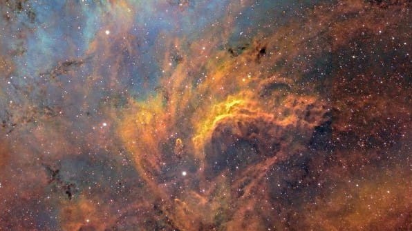 Jiipee.art Showroom esittelee kuvataiteilija ja astrovalokuvaaja J-P Metsävainion teoksia, joita on julkaistu ja huomioitu laajasti kansainvälisesti. Showroom on osa Oulu2026-kulttuuriohjelmaa ja toimii ympärivuotisena näyttelykokonaisuutena Oulun keskustassa vuoden 2026 ajan.