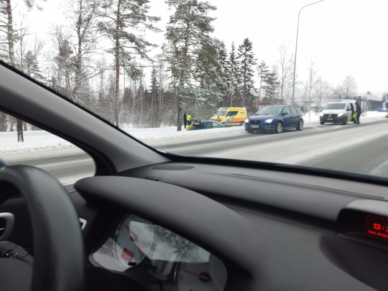 Ulosajo tapahtui Lentokentäntiellä lähellä Oulunsalon Shelliä.