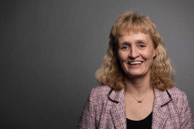 Tutkimuspäällikkö Marianne Pekola-Sjöblom käyttää sanaa järisyttävä, kun hän puhuu tulevien maakuntapäättäjien tehtävämäärästä.