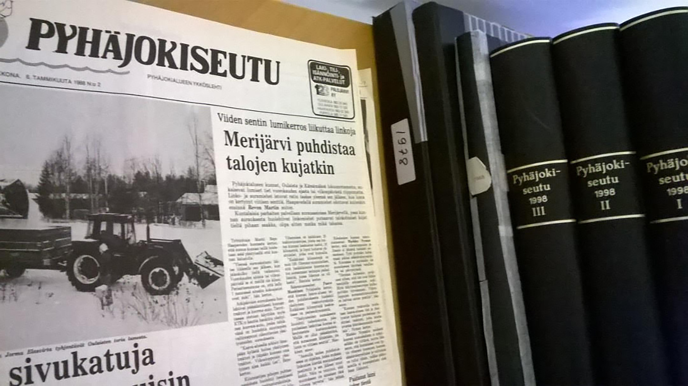 Pyhäjokiseudun painetut lehdet on sidottu kirjoiksi vuodesta 1954 lähtien. Merijärven kirjaston lokakuun näyttelyssä voi tutustua osaan vuosikirjoista.