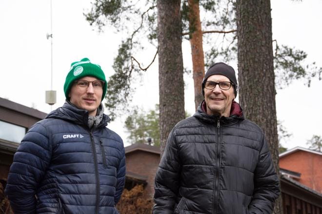 Ikävää olisi, jos kaikki kutsutut eivät pääsisi juhlaan mukaan, perustelivat päätöstään Kuortaneen Kunnon puheenjohtaja Ville Pasanen ja juhlien seremoniamestari Heikki Savela. KUVA: KAROLIINA SYRJÄ