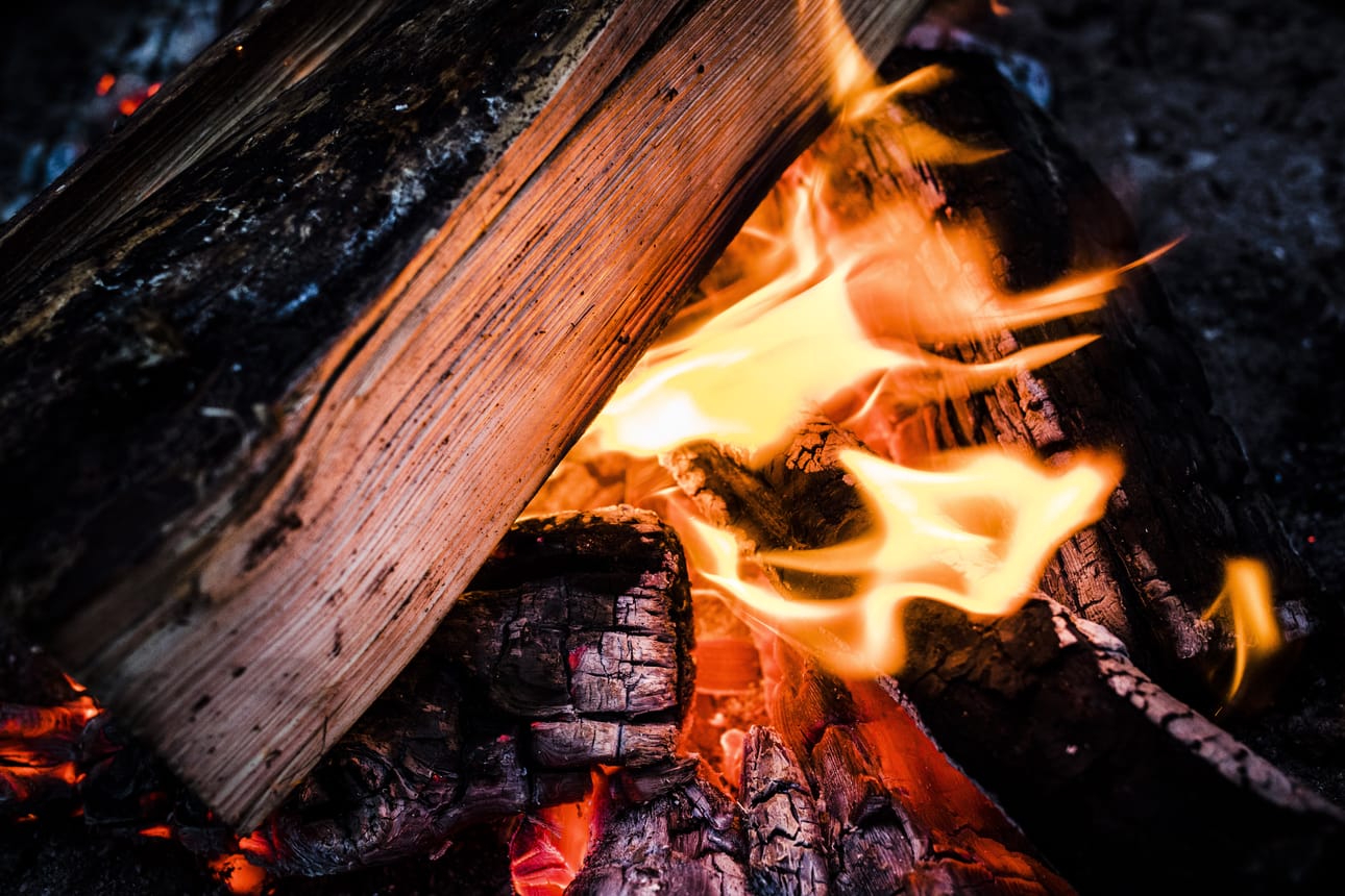 Tuli voi karata tuulen takia kuivaan maastoon hyvinkin nopeasti.