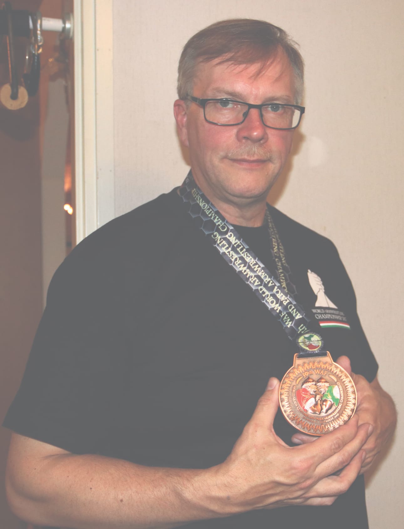 Jukka-Pekka Lukkarila kiittelee työnantajaansa Henkilöstöpalvelut Oy:tä, joka oli osaltaan mahdollistamassa hänen kisamatkaansa Unkariin.