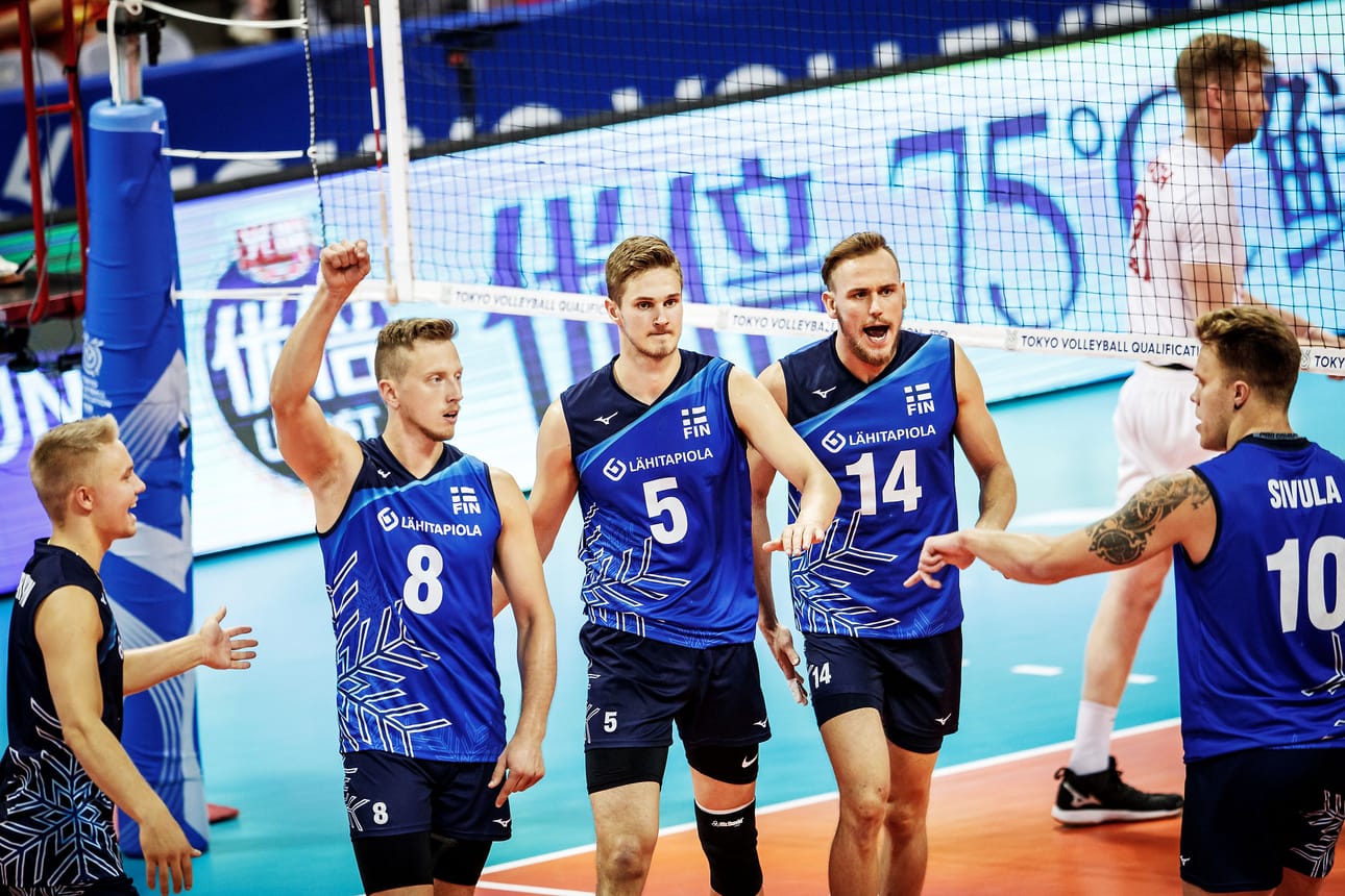 Peetu Mäkinen (5) puki edellisen kerran Suomi-paidan ylleen vuonna 2019 Kiinassa pelatussa olympiakarsintaturnauksessa.