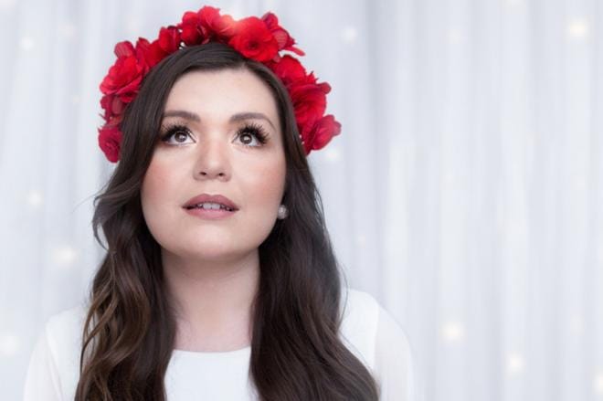 Diandra myöntää olevansa jouluihminen. - Joulu on ihaninta aikaa. Se tuo valoa talven pimeyteen.