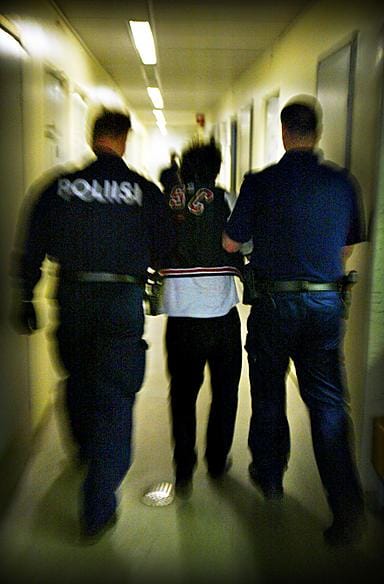 Poliisin tietoon tuli alkuvuonna aiempaa vähemmän väkivaltarikoksia.