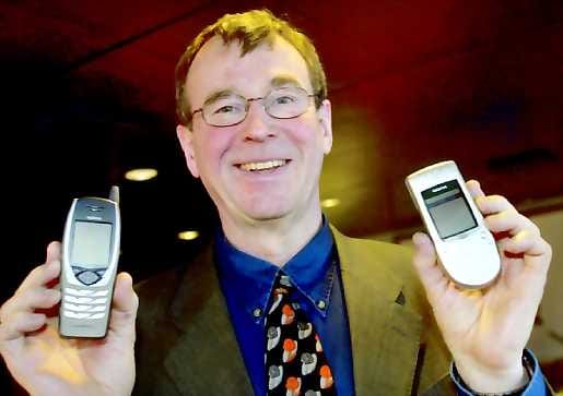 Uusinta uutta. Nokia on ensimmäisellä kamerakännykällään jopa kasvattanut etumatkaa kilpailijoihin. Yhtiö teknologiajohtaja Yrjö Neuvo voikin luottavaisin mielin esitellä ensi vuonna markkinoille tulevaa videokännykkää ja kaksitoimista 3G-puhelinta.