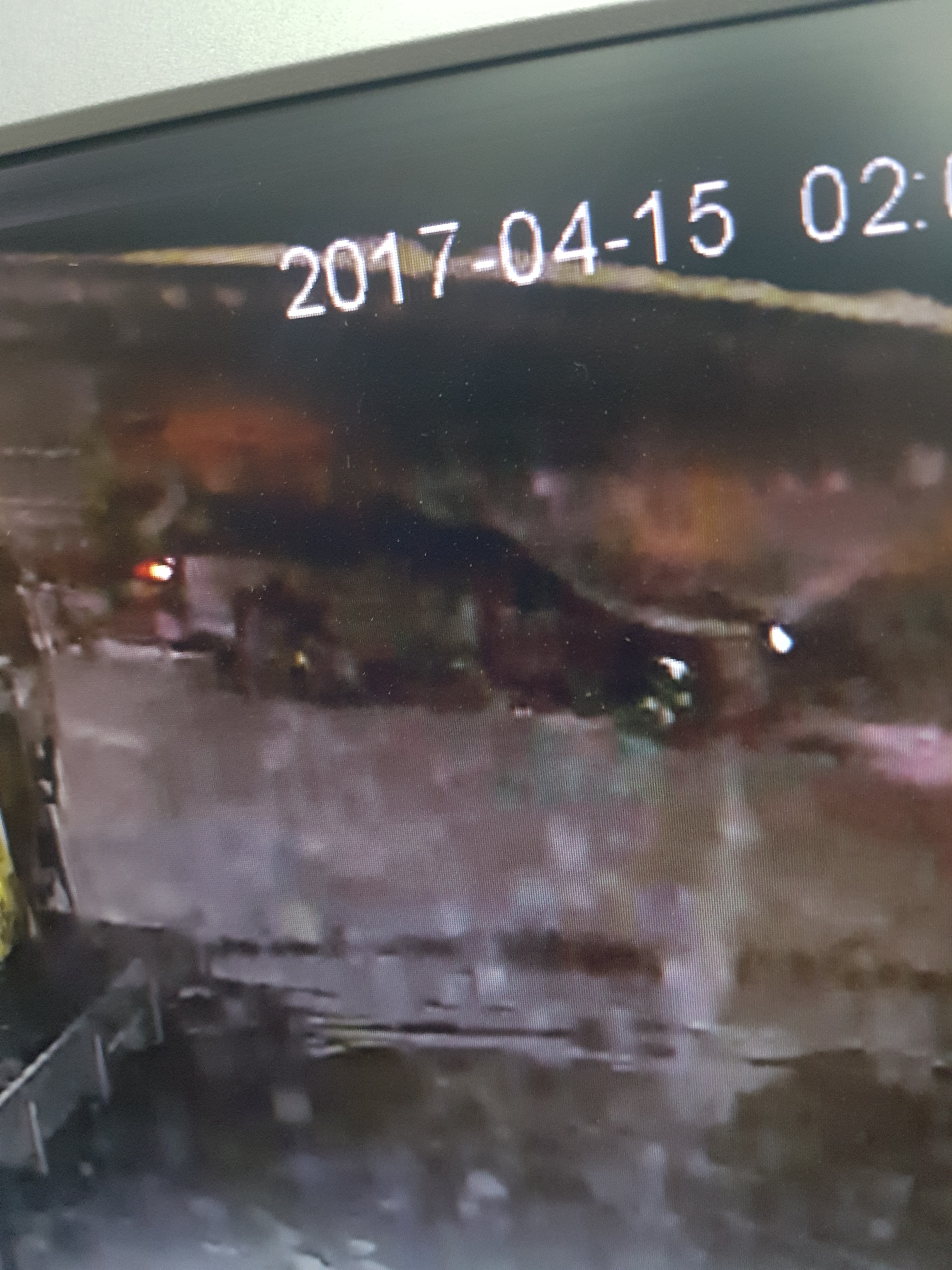 Varkaat liikkuivat Audi A6-merkkisellä autolla.