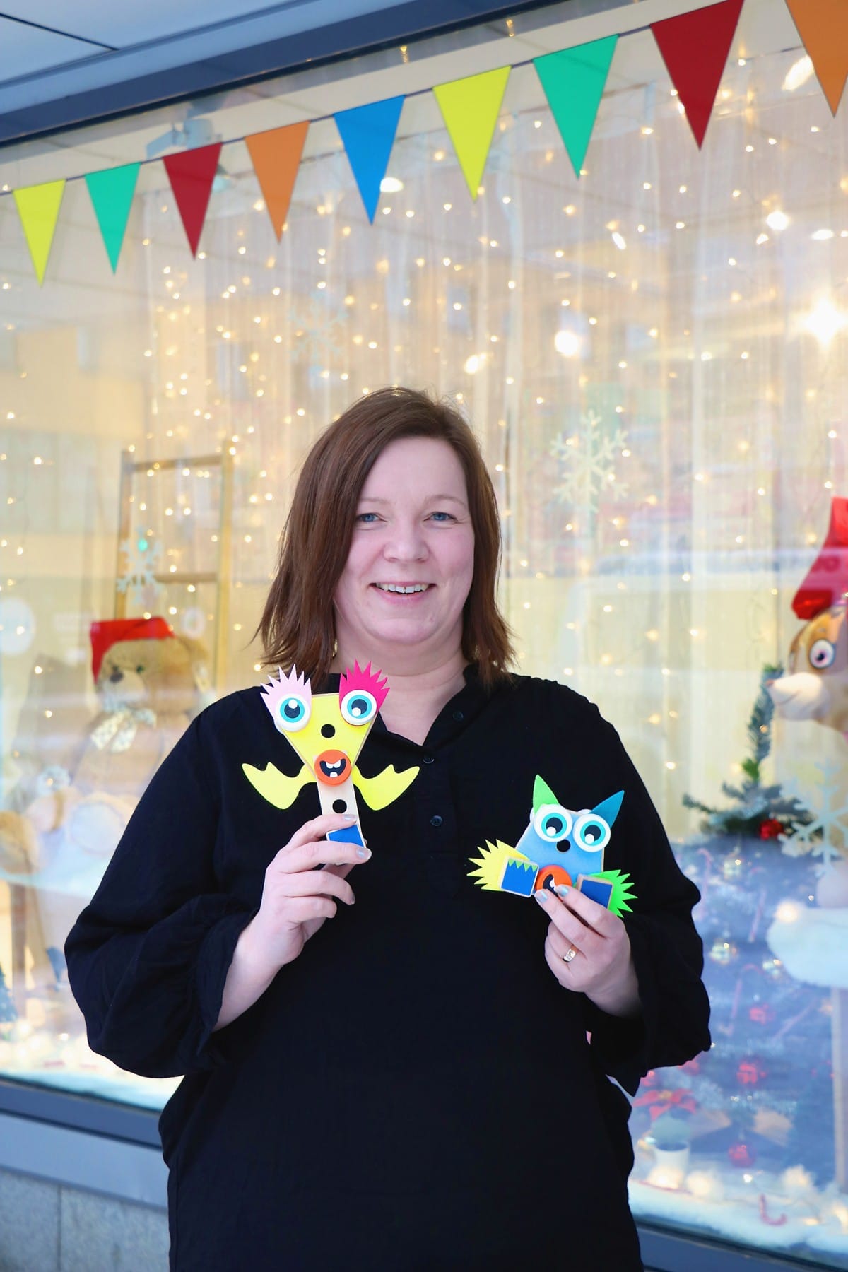 Anu Korjosen lelukauppa sai alkunsa näistä kahdesta puisesta lelusta, joihin hän ihastui työmatkallaan Kiinassa.