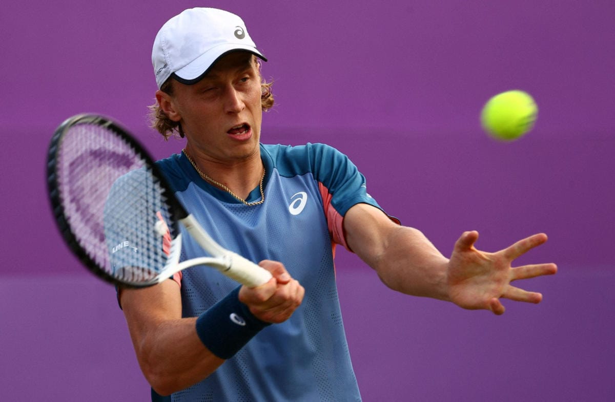 Emil Ruusuvuori voitti Hampurin ATP500-turnauksen miesten kaksinpelin avauskierroksella Argentiinan Diego Schwartzmanin lukemin 7–5, 6–4. LEHTIKUVA/AFP
