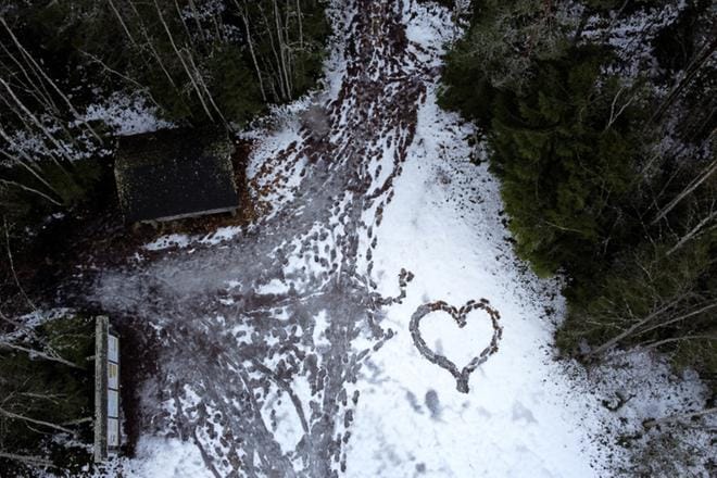 Metsähallitus kehottaa välttämään muita ihmisiä myös luonnossa. ARKISTOKUVA: JARI E. HAKALA