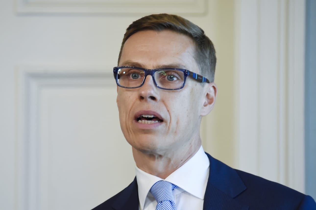 Valtiovarainministeri Alexander Stubb (kok.) sanoi maanantaina Ylen haastattelussa, että hallitus on valmis hyväksymään vaihtoehtoisen paketin, kunhan se varmasti täyttää vaatimuksen 5 prosentin kustannusten alentamisesta.