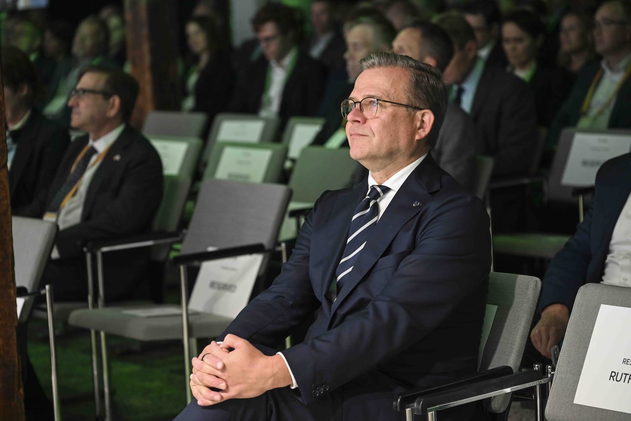 Petteri Orpo Googlen tiedotustilaisuudessa.