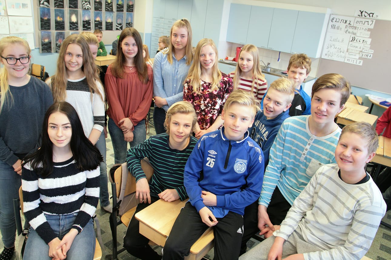 Joukkueessa mukana olivat 6F-luokalta (eivät ole kuvassa järjestyksessä) Liila Kinnunen, Sonja Kokko, Ada Väänänen, Milla Latoranta, Elina Lievetmursu, Emmi Pätsi ja Aino Mutka sekä Miika Koskela, Aaro Tuovinen, Onni Lauri, Roope Pesälä, Santtu Tervonen, Leevi Puolakanaho ja Eemeli Korhonen.