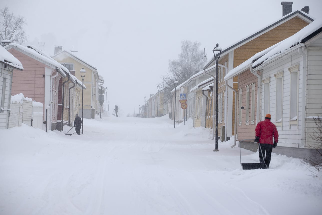 Kehittämistyöryhmän mielestä Raahen vanhan kaupungin kulttuurihistoriallinen arvo on alueen edelleen yhtenäisessä kokonaisuudessa, jonka kiinteistöistä suurin osa on yksityisessä omistuksessa.