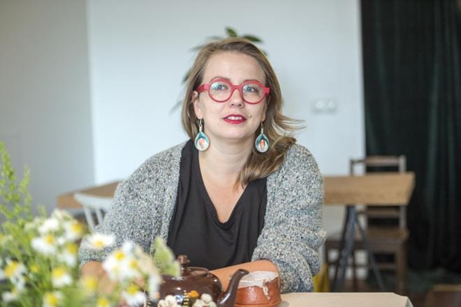 Mirka Olin laittoi aina ennen muiden tarpeet omien edelle. – Minun on pitänyt harjoitella paljon, että ajattelisin myös itseäni. Jos minulla on hyvä olla, silloin myös läheiseni voivat paremmin. KUVA: Kimmo Penttinen