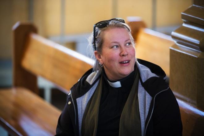 Seurakuntapastori Eva Thölixin mukaan hiljaisuudelle on nykyään kova tarve.