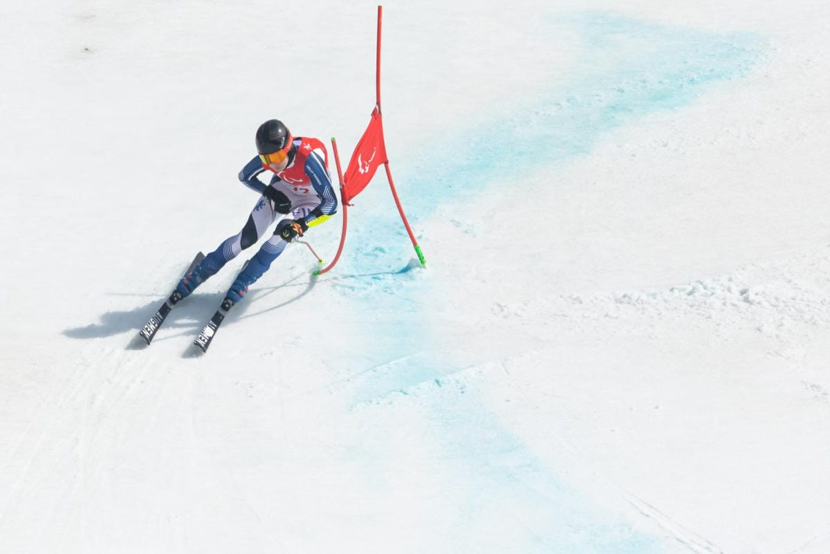 Santeri Kiiveri voitti aiemmin kultaa miesten pystylaskijoiden suurpujottelussa Pekingin paralympialaisissa. LEHTIKUVA / HANDOUT