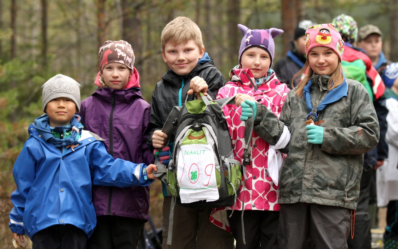 Kempeleen Samposten Naalit1 -kisavartioon kuuluivat Niko Huhtala, Onni Himanen, Pinja Puurunen, Kiira Karvonen ja Aada Manninen.