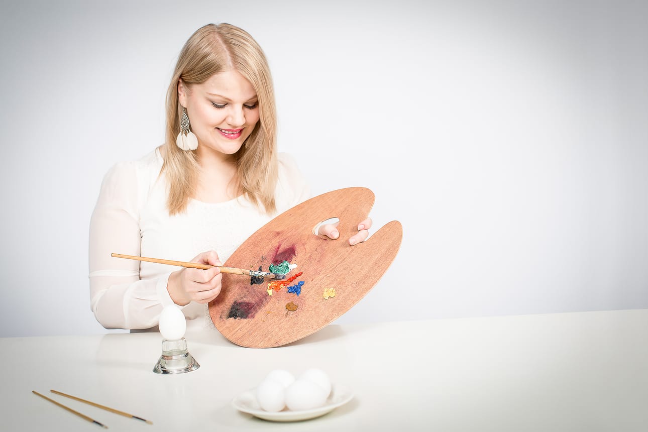 – Luotan, että olen tulevaisuudessa joko Raahessa tai Helsingissä tekemässä teatteria tai opettamassa musiikkia. Molemmat ovat hyviä vaihtoehtoja, Enna Snellman sanoo.