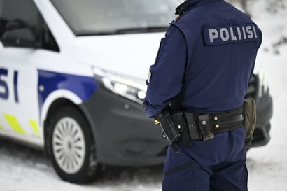 Poliisi etsi yöllä Oulun Saarelassa aseistettua henkilöä – osoittautui vääräksi havainnoksi