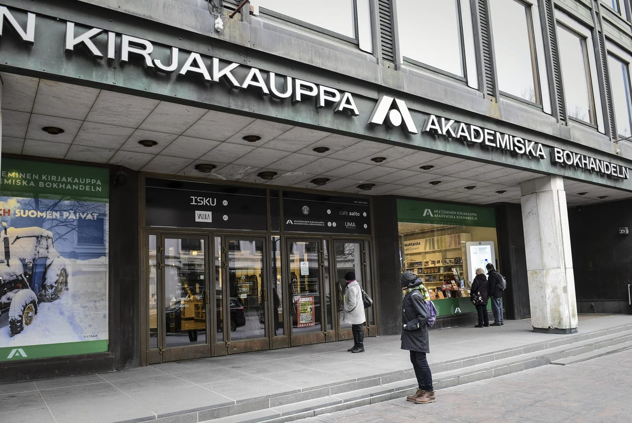Akateemisella Kirjakaupalla on myymälä Helsingissä, Espoossa, Turussa ja Tampereella.