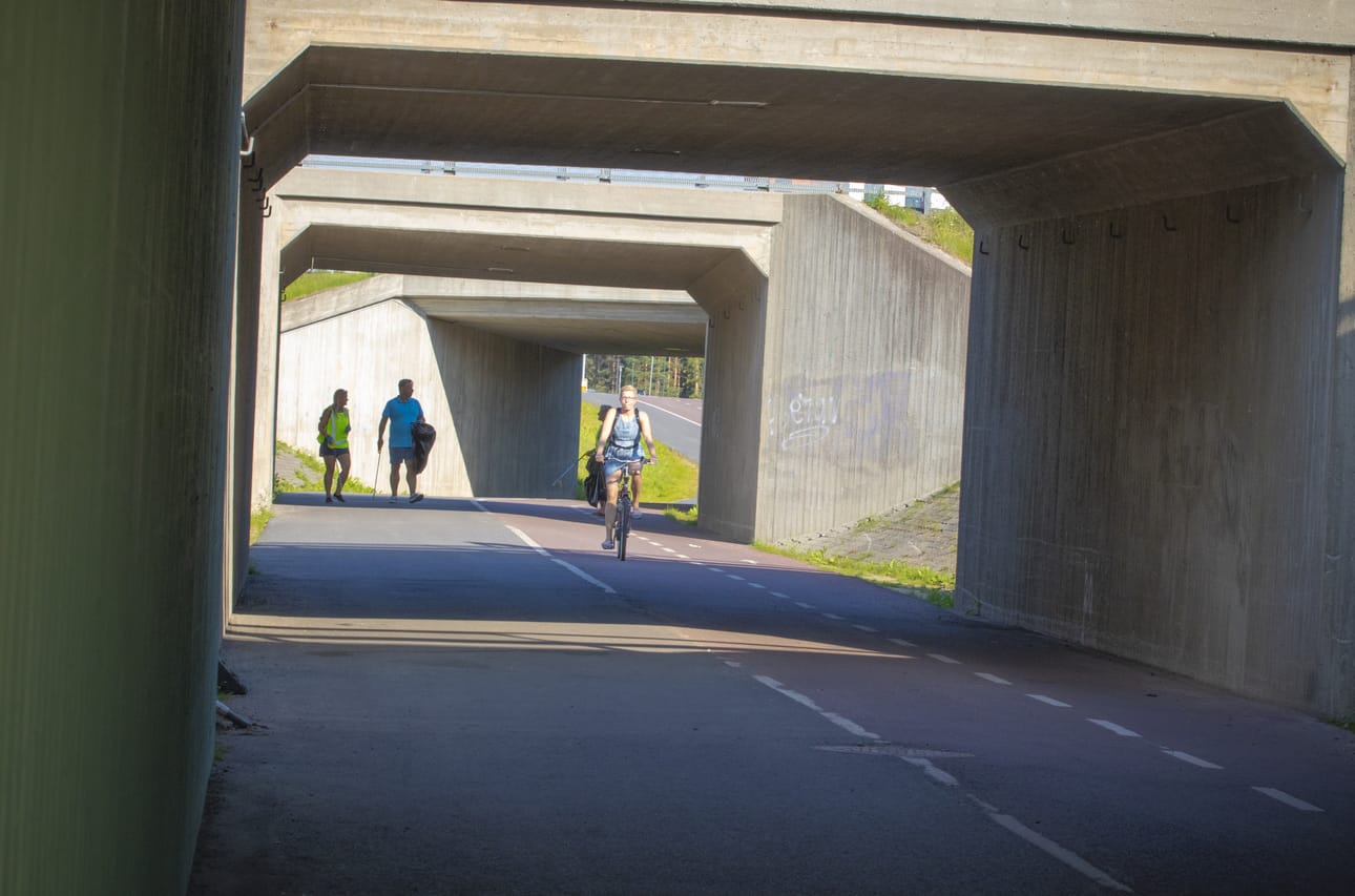 Kissankulman alikukutunneli saa myös uudet pinnat.