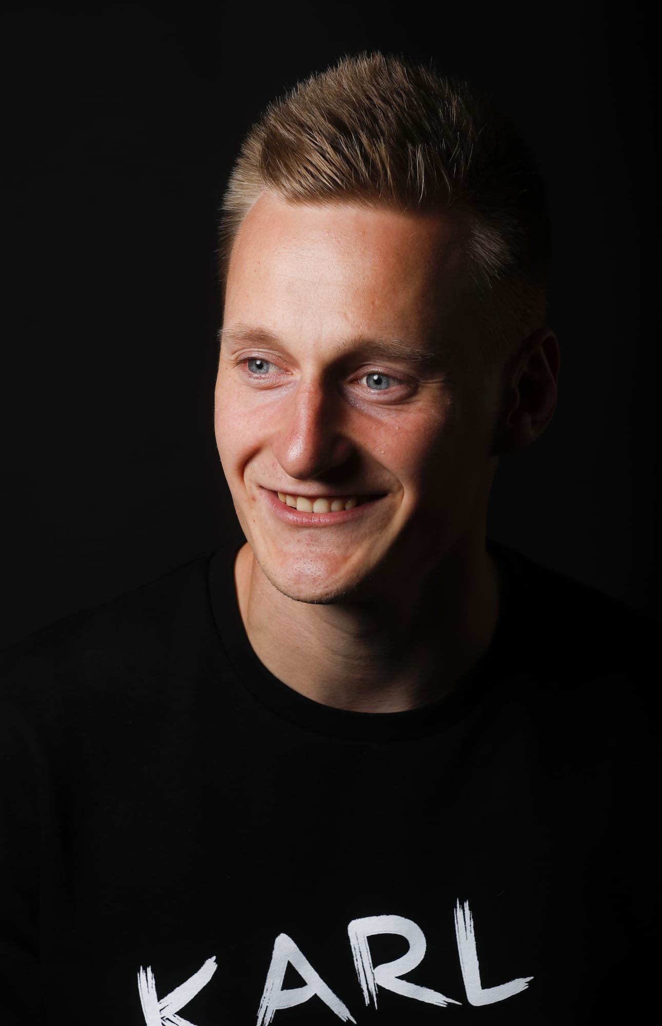 Rasmus Karjalainen on edennyt urallaan loogisin askelin eteenpäin. Nyt hän siirtyy KuPS:sta Hollannin liigan Fortuna Sittardiin.