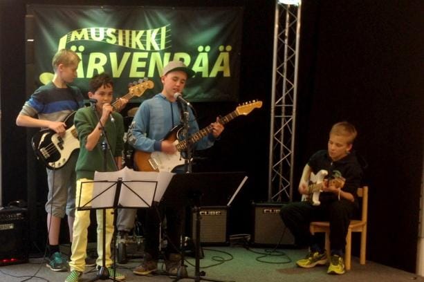 Kidz Play -tapahtumassa lapset saavat esiintyä ihan oikeasti. Kuva: Musiikki Järvenpää
