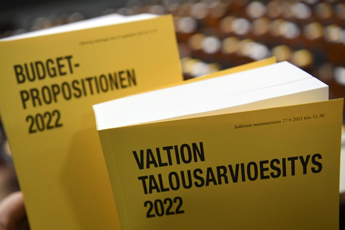 Monet ekonomistit arvioivat budjetin liian elvyttäväksi. Lehtikuva / Jussi Nukari