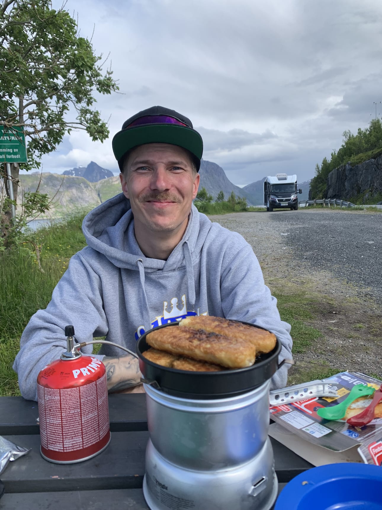 Matti Simonen on viihtynyt pohjoisessa. Nyt edessä on paluu lapsuudesta tuttuihin, matalampiin maisemiin ja Louekallion yrittäjäksi.