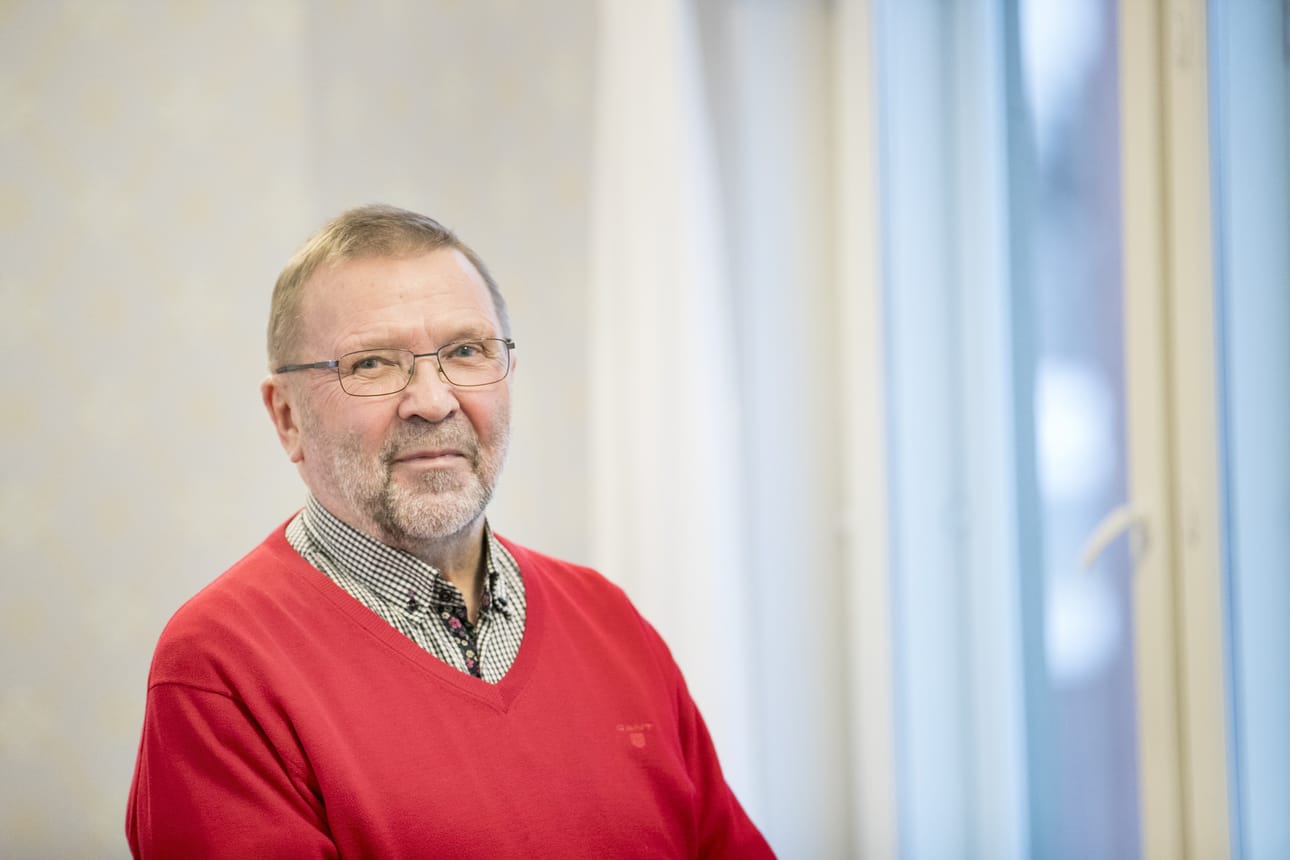 Opettajana työuransa tehnyt Vesa Ojala on huolissaan siitä, kuinka vähän lapset liikkuvat.