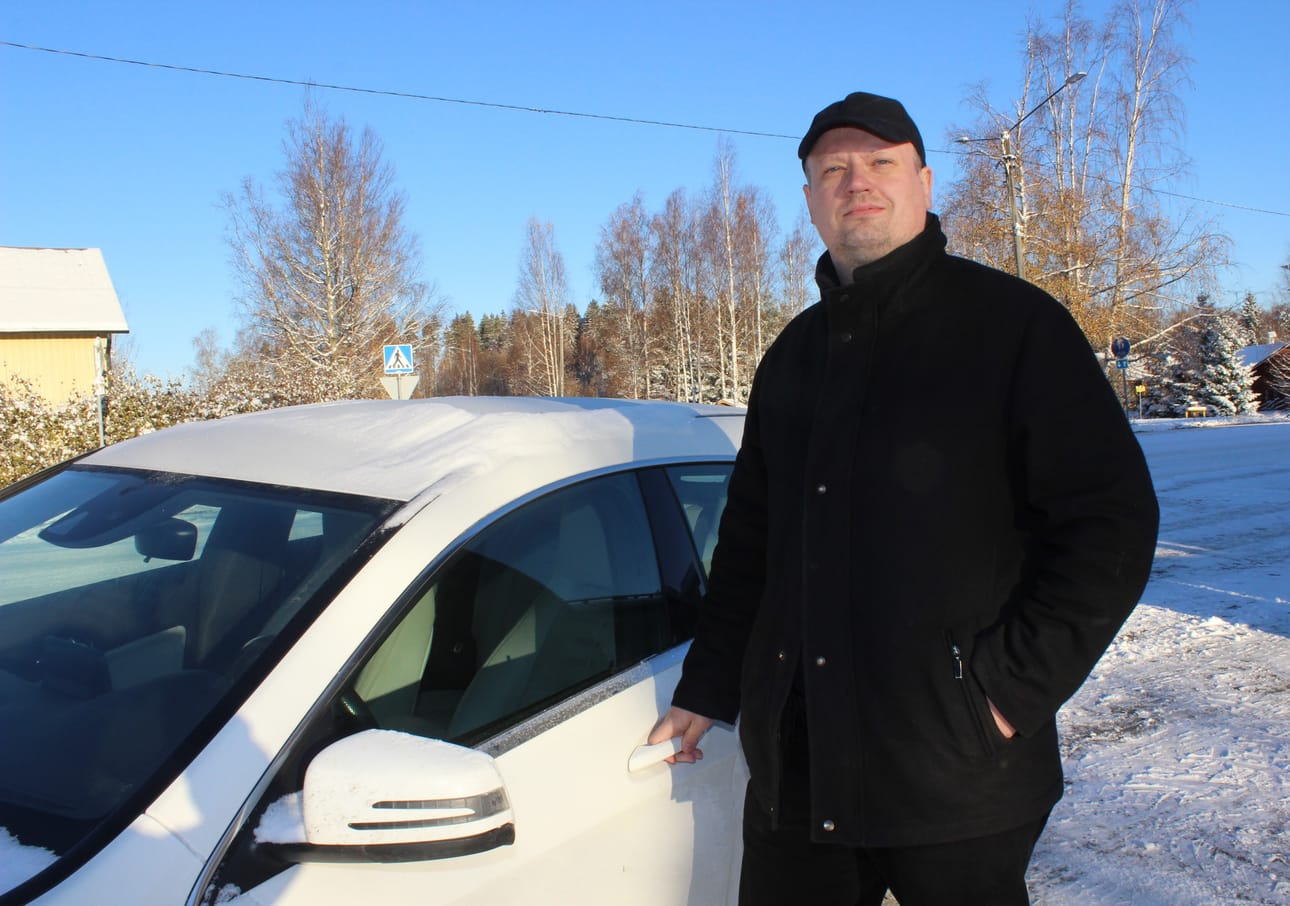 Karijoen yrittäjäyhdistys valitsi Arto Korkeamäen Vuoden yrittäjäksi. Yksi perustelu valinnalle oli, että yritystukia hakevat käyttävät Korkeamäen palveluita.