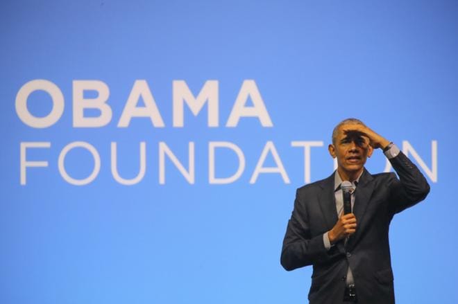 Ex-presidentti Barack Obaman uusi muistelmateos ilmestyy tiistaina. Hänet kuvattiin vuosi sitten Malesiassa Obama-säätiön tapahtumassa. KUVA: FAZRY ISMAIL/EPA