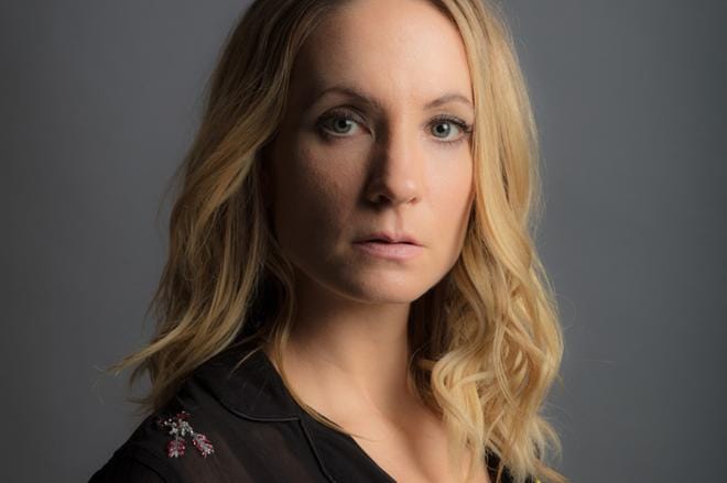 Downton Abbeysta tuttu Joanne Froggatt näyttelee toista pääosaa hienossa Liar-jännärissä. KUVA: Joss Barratt