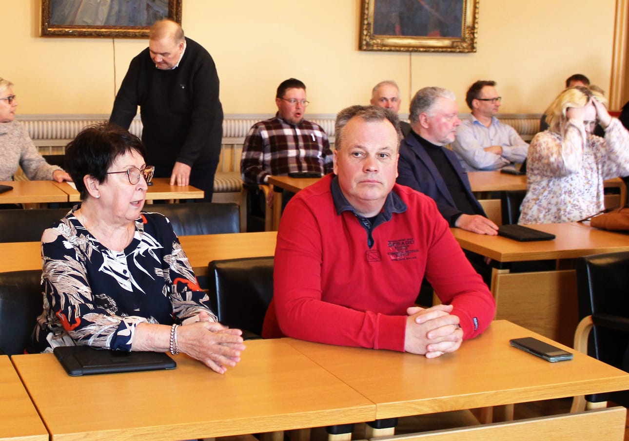 Petri Pihlajaniemi kuvattuna Kristiinan kaupunginvaltuustossa huhtikuun lopussa.