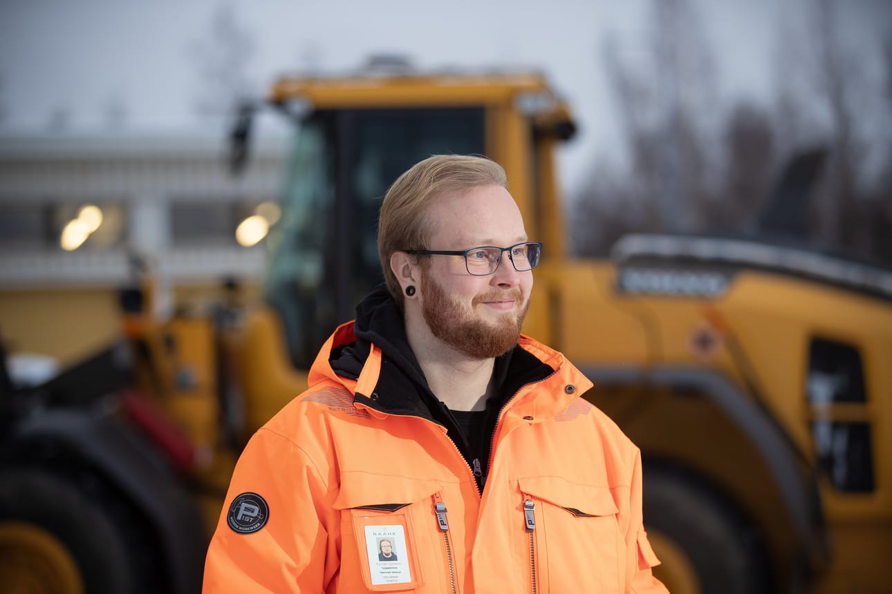 Eemeli Ojaniemen mielestä talvi on paras vuodenaika, jos vain lunta ja pakkasta on riittävästi.