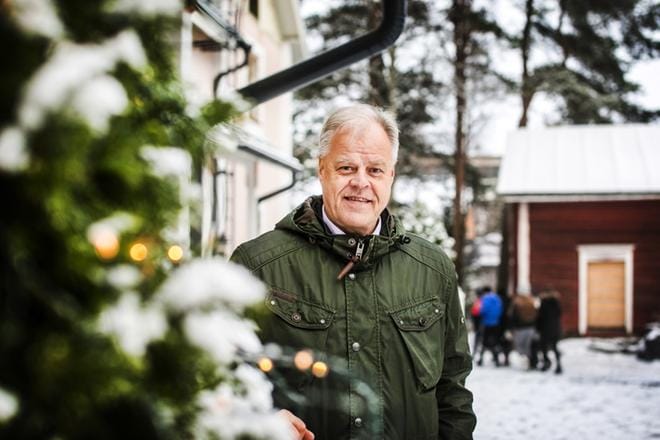 Opetusalan ammattiliittoa OAJ:ta johtava Olli Luukkainen odottaa sote-ratkaisun jälkeistä aikaa pelonsekaisin tuntein. Hän arvelee, että jos ja kun kunnissa joudutaan sopeuttamaan, osuvat leikkaukset ensimmäisenä suurimmaksi kustannuseräksi jäävään sivistystoimeen. KUVA: KRISTA LUOMA