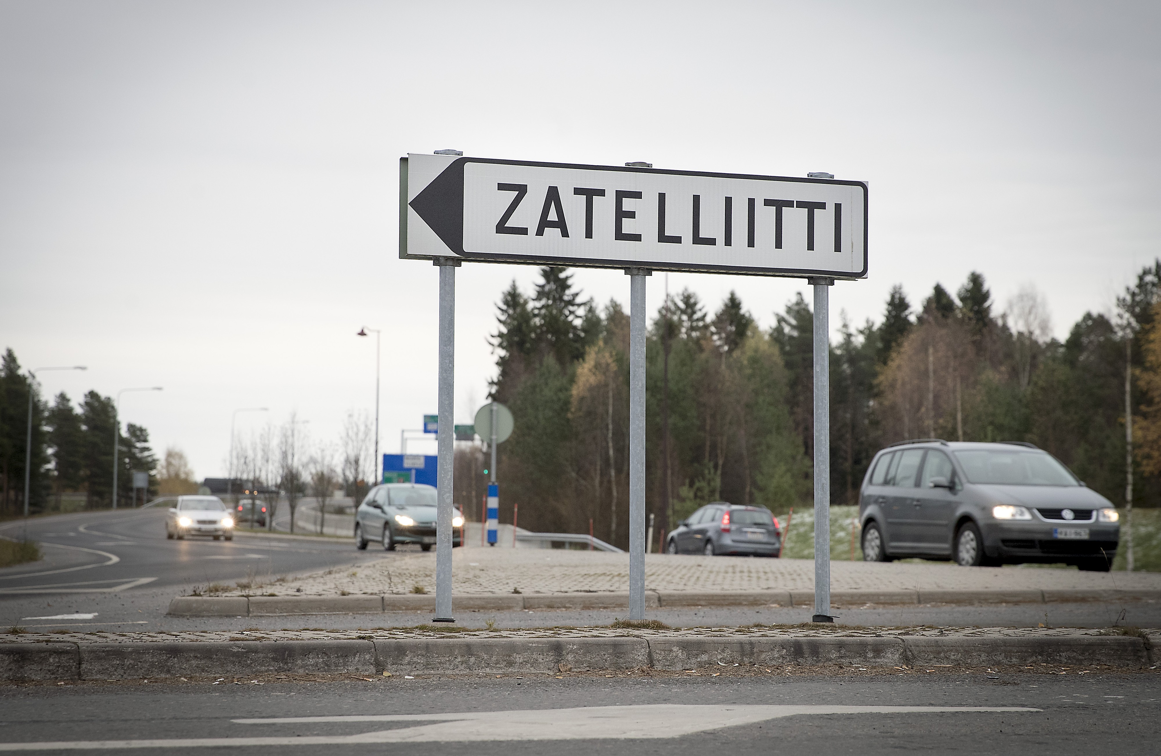 Kempeleen alueella on z-alkuisia nimiä. Zatelliitti on yritysalue. Arkistokuva