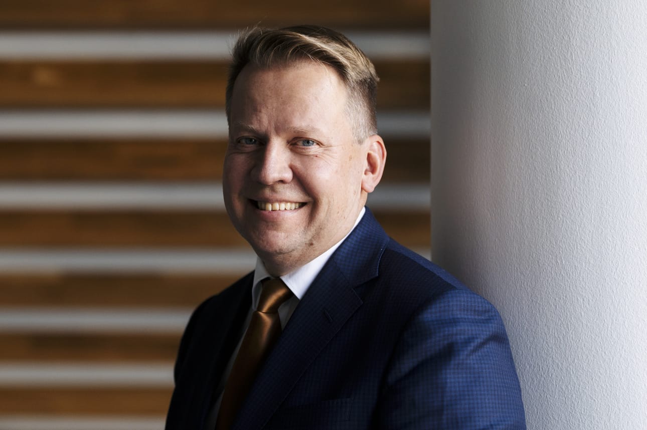 Harri Jaskari sanoo, että pk-yritysten kansainvälistymiseen tarvitaan kannustava ilmapiiri, konsultteja auttamaan sekä rahoitusta ja aikaa.