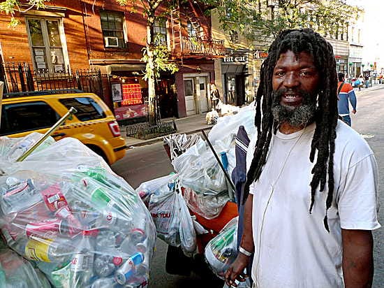 Jamie Burroughs on elänyt Manhattanin kaduilla jo 12 vuotta. Hänen mukaansa kohtalotoverien määrä on voimakkaassa kasvussa.
