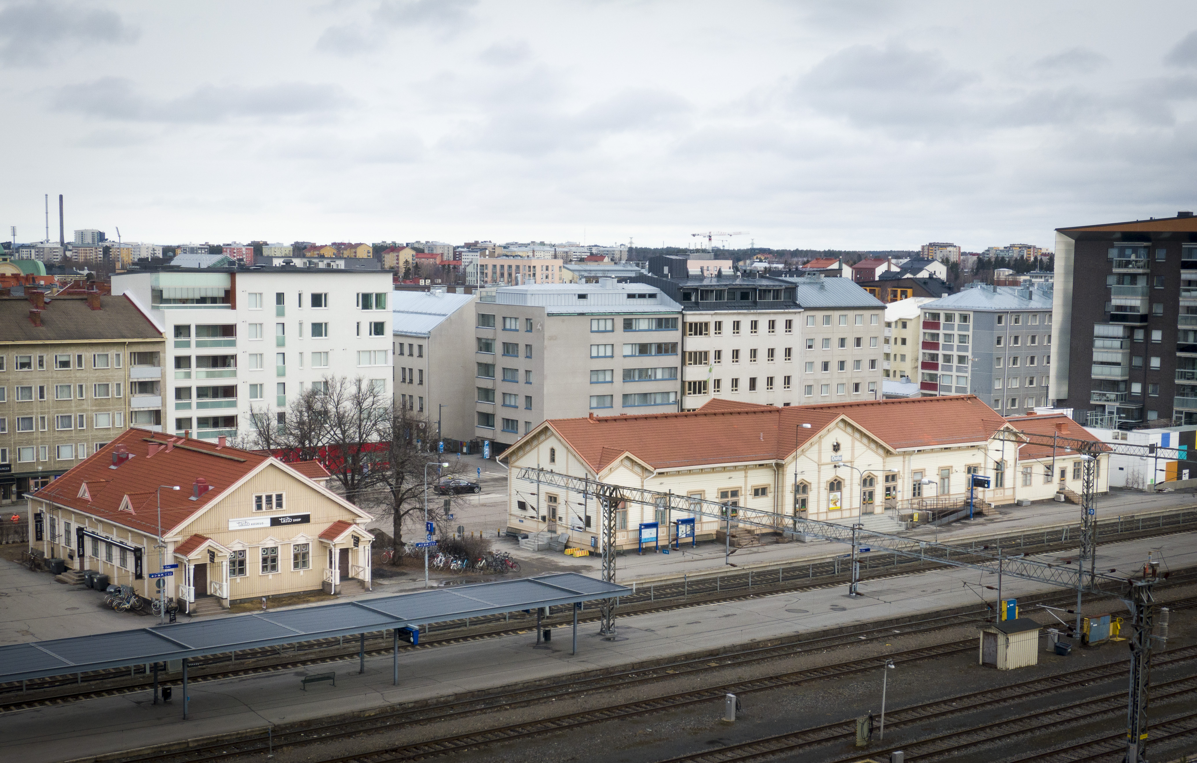 Oulun rautatieaseman asemaravintolasta eli niin kutsuttu Maakari-rakennuksesta tarjottiin lähes 200 000 euroa huutokaupassa.