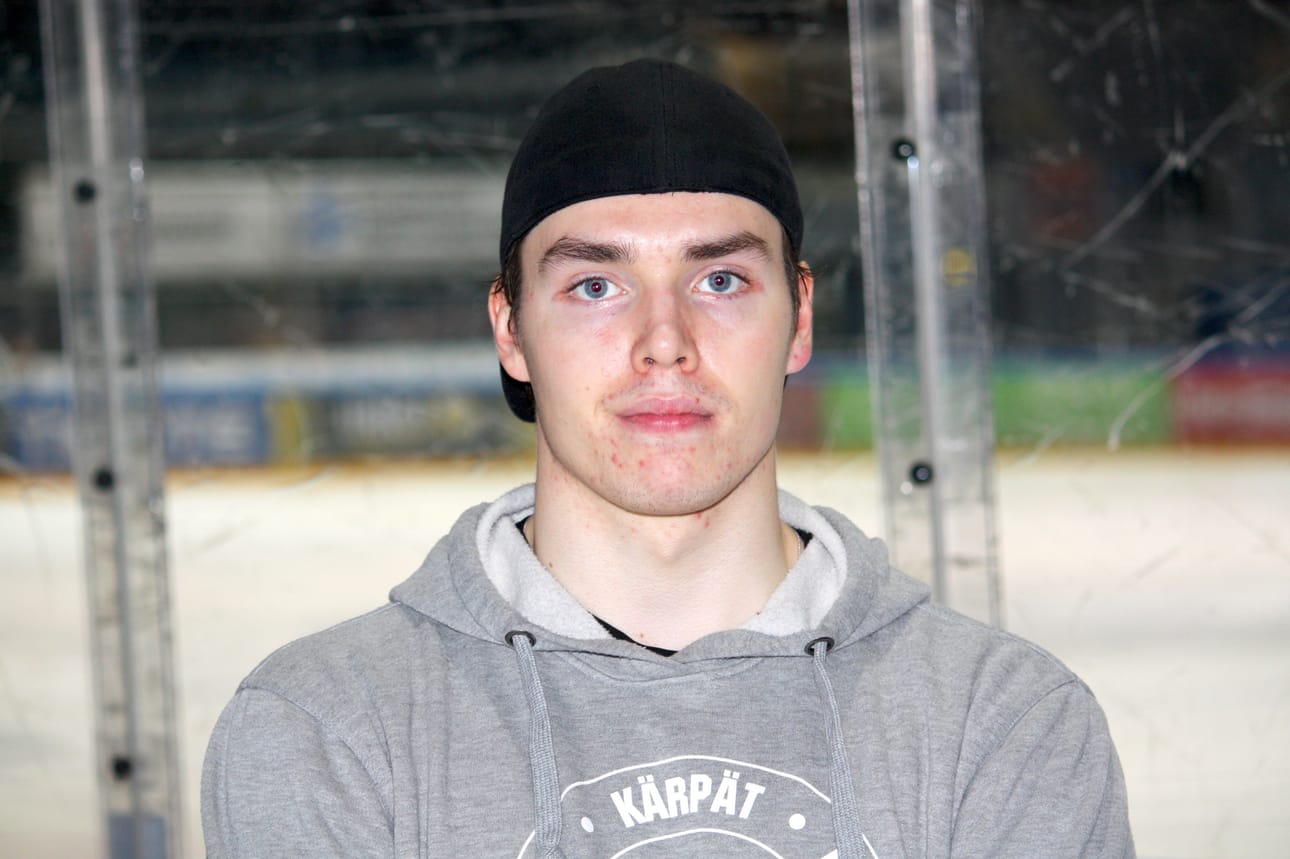Taneli Ronkainen pelaa tänä iltana Kärppien riveissä ensimmäisessä loppuottelussa. Arkistokuva.