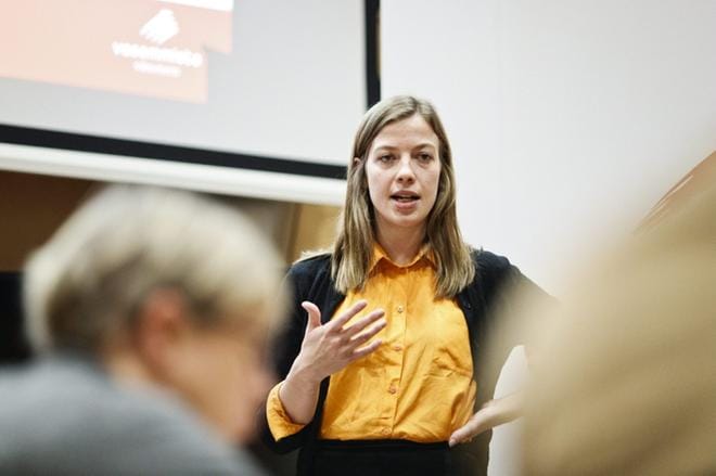 Vasemmistoliiton puheenjohtaja Li Andersson tulee sunnuntaina Vaasaan puolueensa piirin syyskokoukseen. KUVA: LEHTIKUVA/RONI REKOMAA