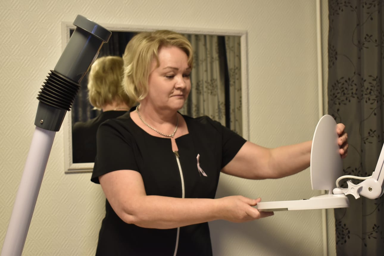 Merja Viinikka avasi maanantaina Taivalkoskelle kauneushoitolan. Kaikki sen laitteet on hankittu uusina, jotta toimintavarmuus pysyy optimaalisena.