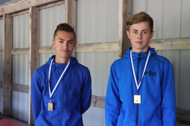 M16-sarjassa aluemestaruuskultaa otti Härmän Seudun Ampujien HSA:n Niko Antila ja pronssia Kauhavan Ampujien Johannes Lähde. Hopea matkasi Isonkyrön Ampujien Jesse Riihimäelle. Kuvat: Jussi Lähde