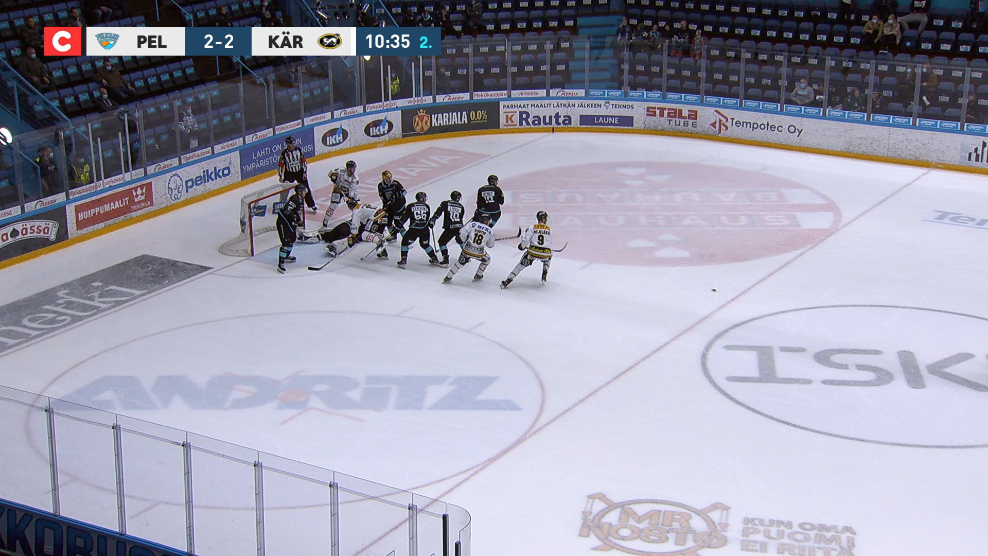 Jesse Puljujärvi leipoo irtokiekon maaliin